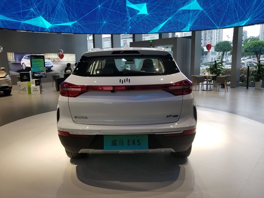 探店威马EX5：造车新势力的4S店有何不同？EX5有啥优缺点？